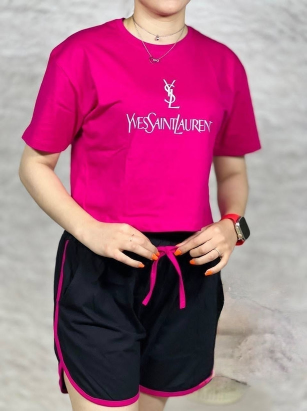 کراپ شورتک جذاب